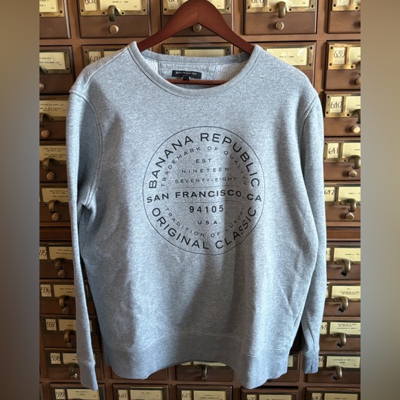 Banana Republic - Picture 1 of 3